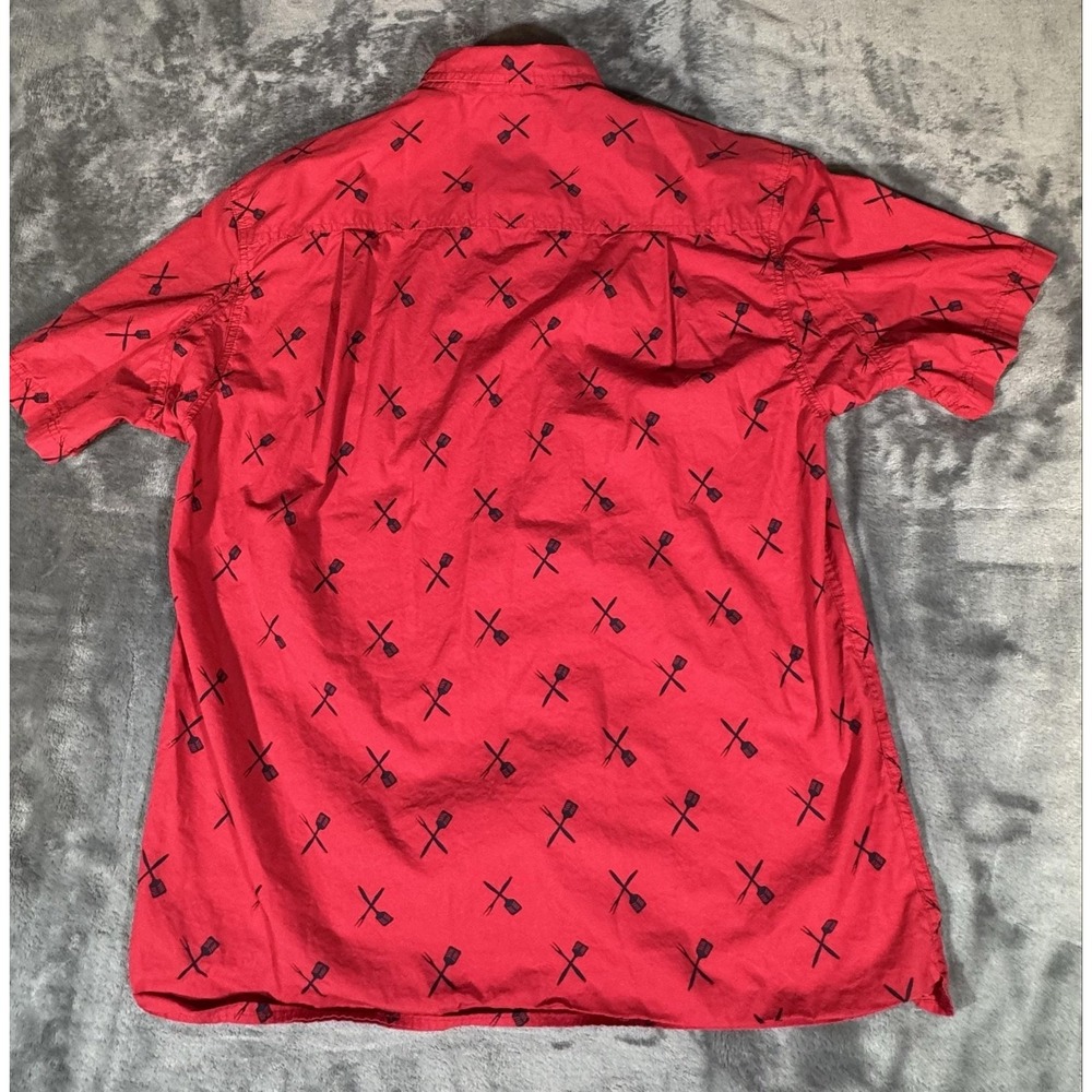 Duluth Trading Co Shirt Mens Medium Red Short Sleeve Button Up BBQ Utensil Print - Picture 8 of 10